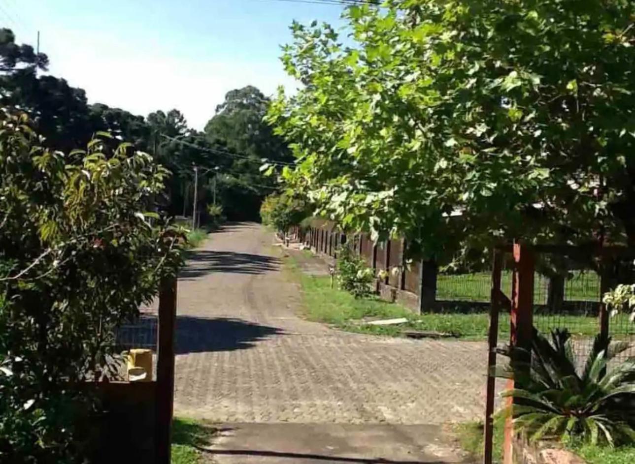 Hospedagem Da Dona Carla Canela Exterior foto